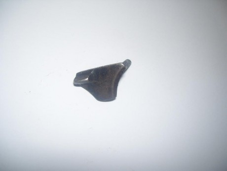 Hola
vendo unas piezas usadas y en muy buen estado de la Llama modelo Extra del 9 Largo

Martillo con 40