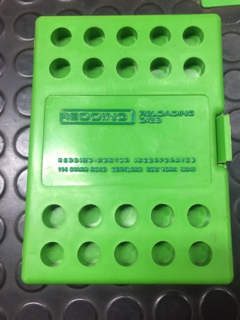 Buenos días:


Los Dais Lee 38/357 estan vendido solo quedan juego de dais Redding de titanio  38/357 01