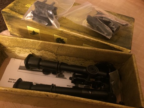 Se vende este visor prácticamente nuevo con reticula iluminada, aumentos variables de 4 a 16, bases de 21