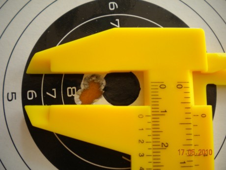 LA IDEA ES SUBIR FOTOS DE LOS MEJORES GRUPOS DE 5 DISPAROS LOGRADOS CON VUESTROS RIFLES.
Esto es a 150 142