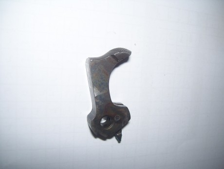 Hola compañeros.
Como indico en el título, necesito un martillo original para una STAR BKM pues el que 50