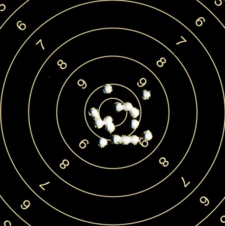 LA IDEA ES SUBIR FOTOS DE LOS MEJORES GRUPOS DE 5 DISPAROS LOGRADOS CON VUESTROS RIFLES.
Esto es a 150 170