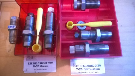  

Dies Lee a estrenar en 8x57 y 7,62x39(vendidos) 35€ la unidad con envío incluido en península. 00