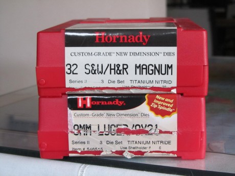 Vendo juegos de dies Hornady del 32 y de 9mm (incluyen tapel crim) Están como nuevos.
Precio por separado 01
