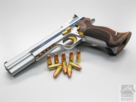 Buenas compañeros.

Ando buscando unas miras aristocrat  para mi Sig p210-6. 

He rebuscado en el foro 40