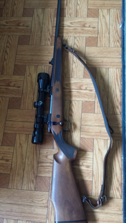 Se vende rifle sako modelo av hunter calibre 375 holland holland. Bola del cerrojo de madera y con monturas 00