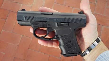Se vende Smith Wesson 990L en calibre 9 pb. Perfecto estado.
Viene con caja original y candado de seguridad. 40