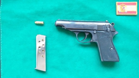 Hola a todos. Por adquisición de otra arma y para hacer hueco he de deshacerme de mi Walther PP cal.7,65 01