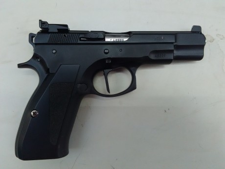 Hola a todos, cambio pistola CZ75B guiada por Licencia A por alguna escopeta de corredera del 12 o pistola 12