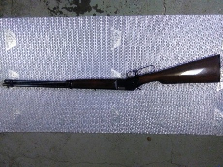Vendo carabina, marca Miroku de palanca, como nueva, muy pocos tiros y muy bien cuidada, puedo mandar 22