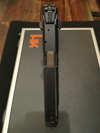 Vendo Pistola Heckler & Koch HK USP Expert en calibre 9mm,2 cargadores, maletin original etc. Recorrido 02