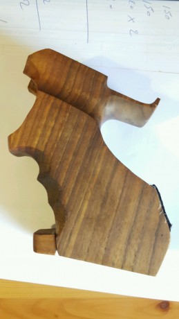 Vendo cacha Pardini del modelo SP22 tal cual veis en las fotos su precio 100€ envío incluido.
Talla M. 00