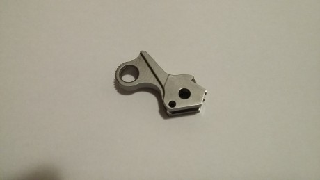 Martillo tipo Commander para 1911.

Practicamente sin uso, lo monté en mi Colt 1911 pero no me gusto esteticamente.

25 00