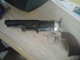 Hola.vendo revolver san marcos modelo sheriff de avancarga  calibre 44.por 280e 686372602.envió fotos 20