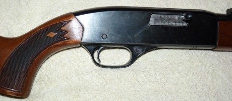 Se vende carabina Winchester cal 22LR en muy buen estado, tanto exterior como interior.
Su precio es de 10