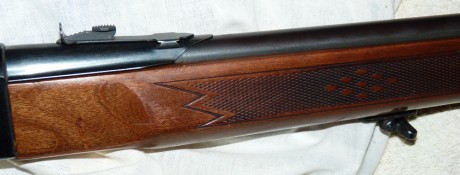 Se vende carabina Winchester cal 22LR en muy buen estado, tanto exterior como interior.
Su precio es de 21