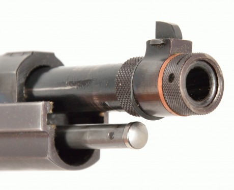 Se vende SIG P210-5 de 6" con dos cargadores, herramienta de desmontaje y dos cachas.
Superprecisa,

Rebajada 52