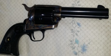 Por dejar el tiro Vendo revolver original Colt S.A.A como nuevo solo estrenado ,cañon de 4,75 pulgadas 02