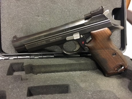 su estado es impecable, 5"  de cañón , armazón heavy frame . Pistola excepcional para tiro de precisión 01