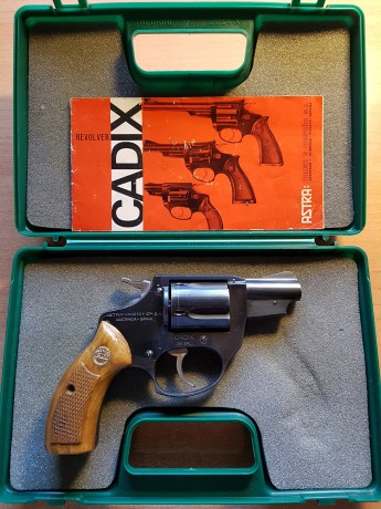 Revolver Astra modelo 250 Cadix 2 pulgadas calibre 38 especial tambor de 5 cartuchos en excelente estado 02