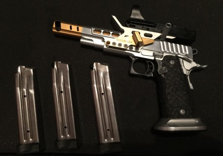 Hola
Vendo pistola STI DVC OPEN en calibre 9 mm, estado impecable, funcionamiento a la perfección , lista 02