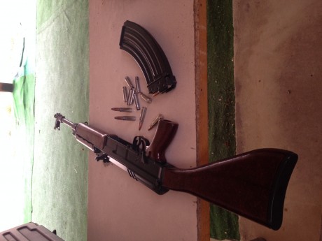 Vz. 58 (modelo 58) fusil de asalto checo, similar al ak 47 ruso. que emplea el cartucho 7, 62 x 39. es 31