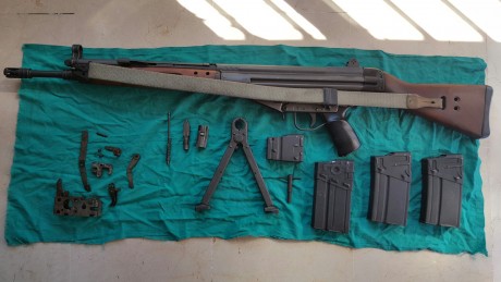 ...Pues eso, que para hacer frente a otros vicios hay que hacer cash y por ello vendo:

 -Cetme C  Guiado 11