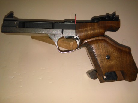 Pistola Feinwerkbau AW93 no.18023351,de todos conocida por su calidad y prestaciones,arma nueva,solo ha 02