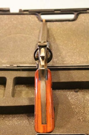 Muy buenas,vendo S&W 586 en perfecto estado,disparador afinado.
350€ con por tes incluidos,si los 01