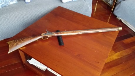 Vendo rifle de percusion del calibre 45 modelo Kentucky de la marca Ardesa, esta nuevo comprado de Diciembre 02