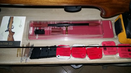 CERRAR, VENDIDA, GRACIAS. Vendo carabina CZ 452-2E ZKM Standard Cal 22Lr y los siguientes accesorios:
REBAJADO: 01