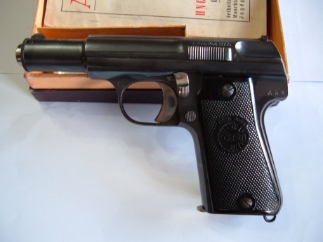 Vendo ASTRA 3000 cal. 7,65 nueva  32 ACP (estrenada por mi, solo ha tirado 10 tiros). Procede de una armería 02