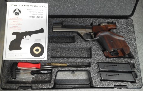    VENDIDA   

Pistola Feinwerkbau AW 93 Cal. 22LR. 2 cargadores. Cacha anatomica original regulable. 00