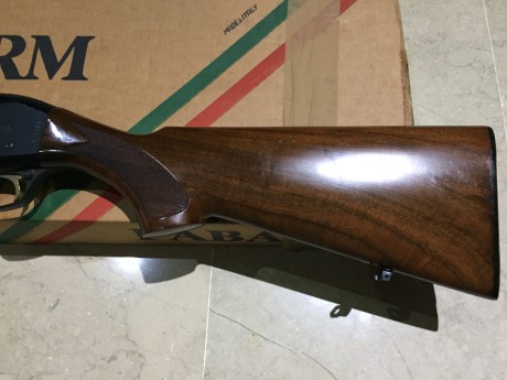 Saludos a todos, pongo a la venta mi escopeta semiautomatica Fabarm Modelo Europa 12/76 cañon 71 cms, 11
