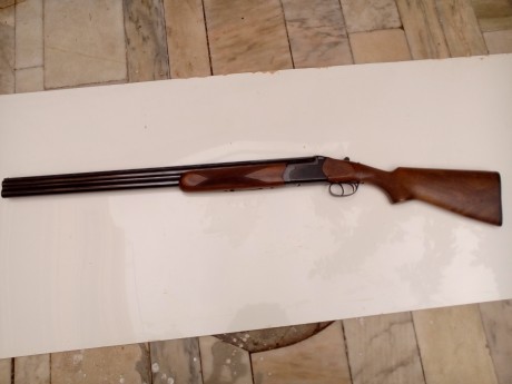 Vendo escopeta de caza superpuesta marca Francisco Sarriguarte FS 12-70, muy poco uso, suprecio 200€ para 00