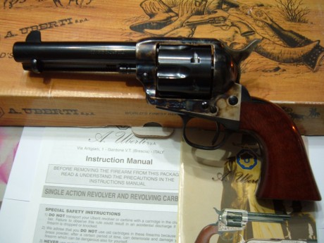 Vendo revolver Uberti, Cattleman, cal. 45 colt, en estado impecable, prácticamente no ha sido usado. Se 02