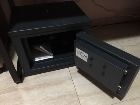 Vendo por dejar el tiro armero grado tres para tres armas cortas. Lo vendo con su documentación de homologación.
300€

Saludos 00