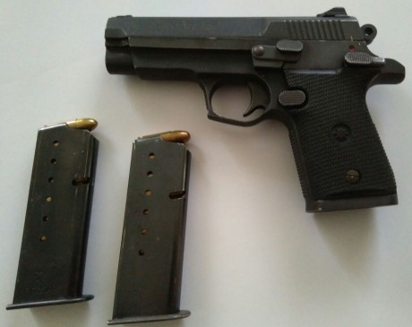 Se vende Star modelo Firestar, 9 parabellum, con dos cargadores y guiada en "A"
Se puede ver 00
