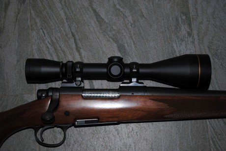 Buenas,

Pongo a la venta un rifle Remington, modelo 700 Mountain DM.

Calibre 243 Win.
Visor Leupold 00