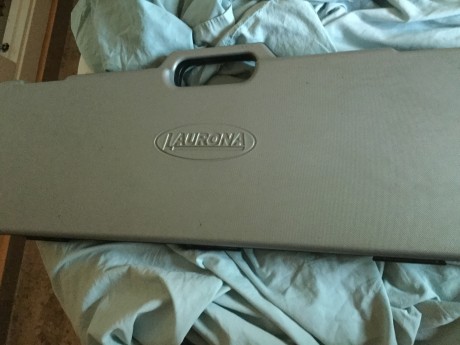 Hola, vendo mi laurona trap, de 74 cm de cañon, muy nueva, por dejar la afición del plato, con su maletín 22