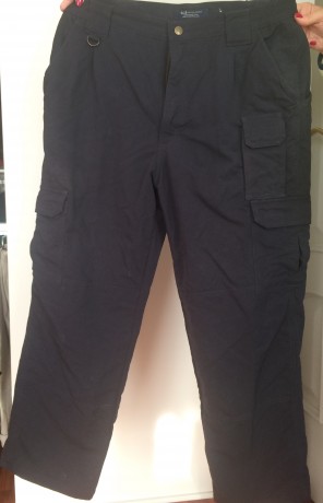 Buenas

Pongo a la venta cuatro pantalones marca 5.11 tactical. Los vendo porque se me quedaron grandes, 10
