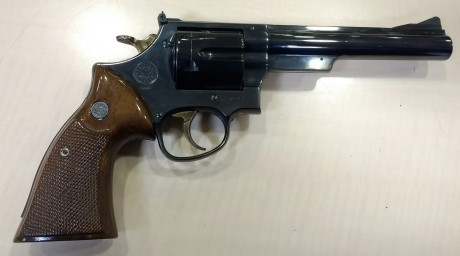 Vendo revólver Astra calibre 44 Magnum, seis pulgadas, impecable, practicamente nuevo.
Se puede ver y 01