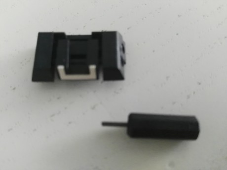 Buenas tardes,

Vendo Alza Glock Regulable con su correspondiente destornillador de ajuste.
Totalmente 00