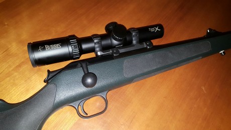 Vendo este rifle con una temporada, como se puede comprobar totalmente nuevo.
Es un Blaser R93 calibre 00