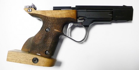 Se vende Unique DES 69U, calibre .22 lr, en mi opinión una de las pistolas más precisas en ese calibre, 01
