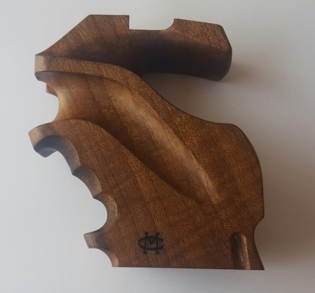 Vendo cacha para pistola de aire comprimido MORINI 162EI (electronica).Totalmente impecable,como se aprecia 00