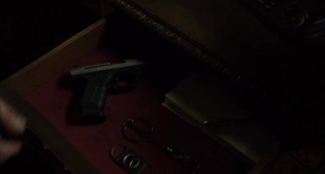 Compañeros,

En vista de las ganas de algunos (Elcafe, Wilcow, Vrakk, etc) por adivinar armas de películas 110