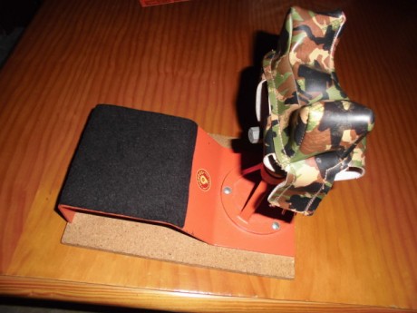 Banco para tiro con pistola Hoppes 9, muy poco uso, regulable, 50€ envío incluido, incluye una almohadilla 00