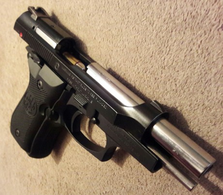   Hola Chic@s!

Pongo en venta mi Beretta 81FS IMPECABLE del 7.65mm/.32ACP, guiada "F", en Madrid. 30