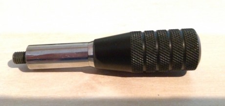 Hola,

Vendo una maneta de Cerrojo para carabinas Sako Quad / Finnfire II

Sustituye a la maneta de plastico 00